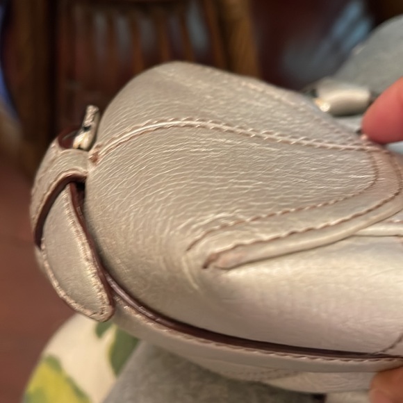 Tignanello since 1999 silver leather purse in great condition inside and out. - Picture 7 of 13